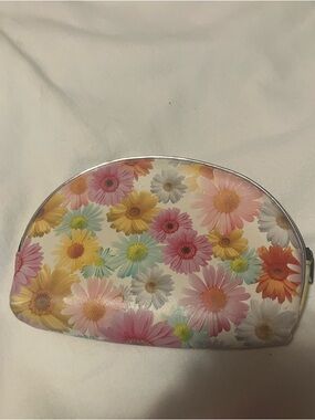 Floral Daisy Cosmetic Pouch - Pastel Multicolor